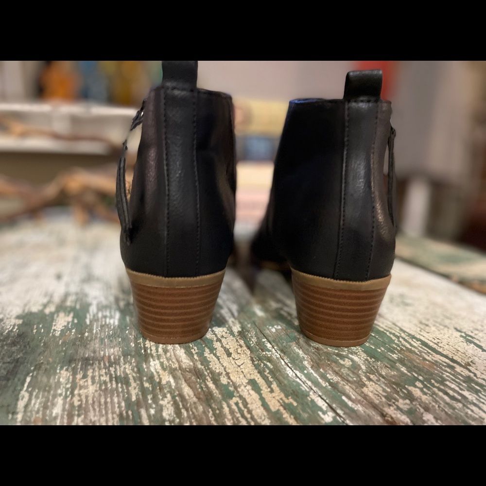 Circus by Sam Edelman Hazel Ankle Booties - Picture 6 of 9